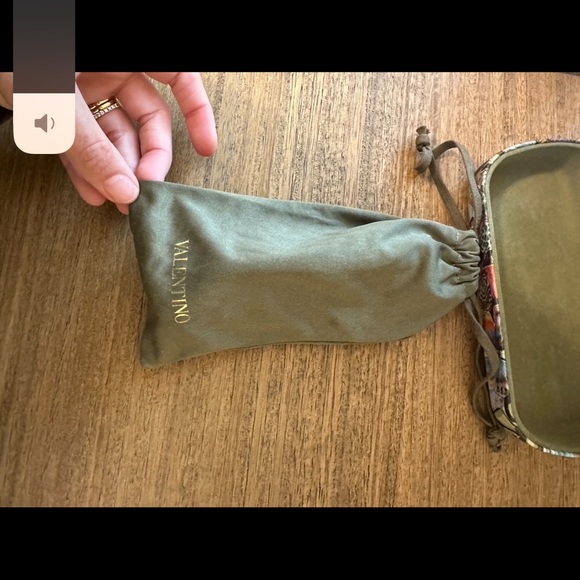 Valentino Garavani Rockstud Sunglasses - Picture 11 of 12